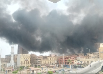 بسبب حريق بجوار مدرسة.. قرار عاجل من محافظ بني سويف بشأن امتحان "العربي" للثاني الثانوي 