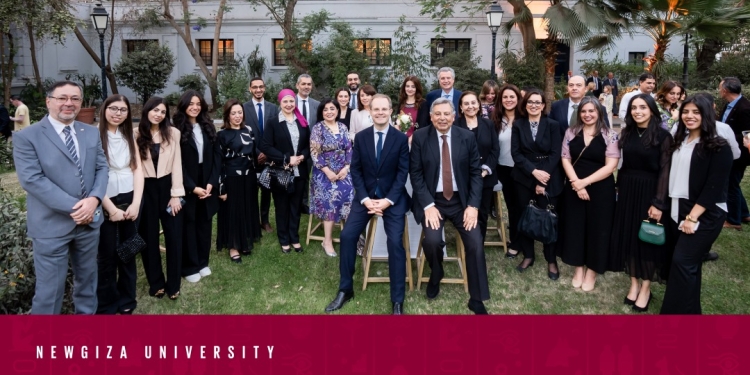 السفارة البريطانية تحتفل بذكرى مرور 100 عام على اكتشاف مقبرة توت عنخ آمون برعاية جامعة الجيزة الجديدة.. صور