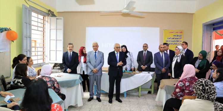 شاهد.. وزير التعليم يحاور الناجحين في "مسابقة ٣٠ ألف معلم" ويجيب على استفساراتهم