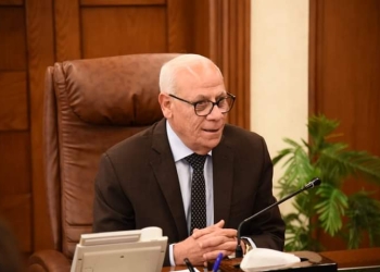 حقيقة إجبار أولياء الأمور على شراء ملفات التقديم بالمدارس لأبنائهم