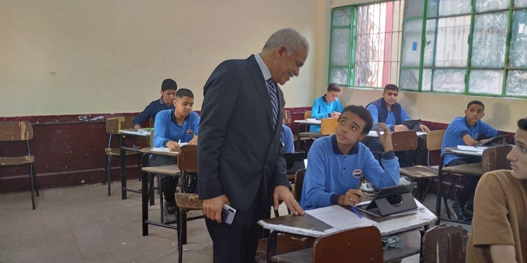 وكيل «التعليم» بالقاهرة: منصة امتحانات الأول الثانوي تعمل بكفاءة عالية
