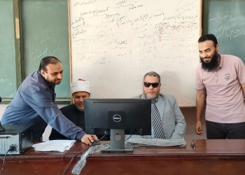 نائب رئيس جامعة الأزهر يتفقد لجان الامتحانات الشفهية الموثقة إلكترونيًّا بكلية أصول الدين والدعوة