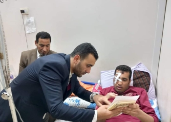 بعد تعرضه لحادثٍ...كلية القرآن الكريم الأزهر تقيم لجنة اختبار لطالبٍ في مستشفى الرمد بطنطا 