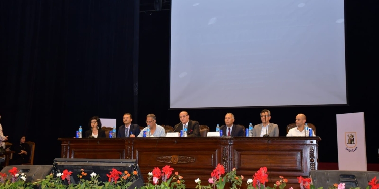 جامعة القاهرة تنظم احتفالية لمهرجان المسرح للعروض الطويلة