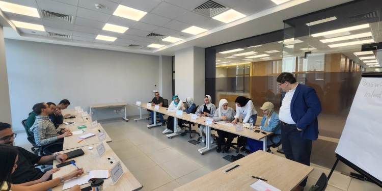 "كن مستعداً "مبادرة عين شمس لمساعدة الشياب للتوظيف