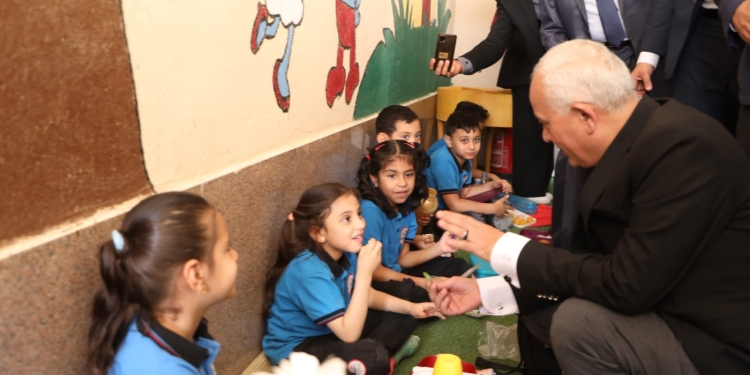 على هامش زيارته للوادى الجديد.. وزير التربية والتعليم يشهد اعتماد نتيجة الشهادة الإعدادية
