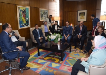 رئيس جامعة حلوان يحدد ميزانية قوية للبحث العلمي