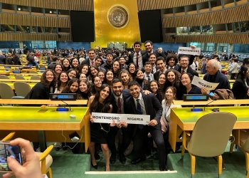 طلاب الجامعة الأمركية ومشاركة متميزة وجصاد جوائز