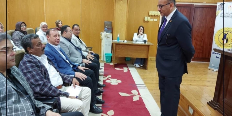 معهد إعداد القادة ينظم محاضرة تأهيل المرشحين للقيادة بمهارات الأتيكيت