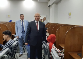 رئيس جامعة بنها يتفقد لجان الامتحانات بـ 3 كليات