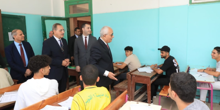 حجازى: نبذل أقصى جهدنا لتسيير الامتحانات بصورة منضبطة وآمنة