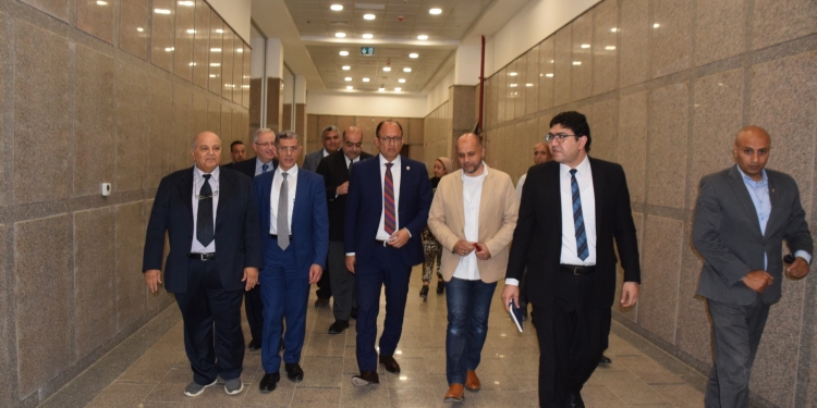 رئيس جامعة حلوان يُعدد أسباب الاهتمام تطوير البحث العلمي في مجال الفضاء