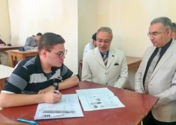 رئيس جامعة طنطا يتفقد انتظام سير العملية الامتحانية