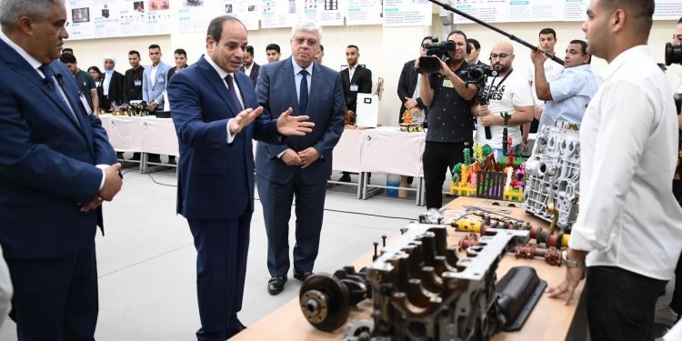 الرئيس السيسي يتفقد الجامعة التكنولوجية بمدينة برج العرب