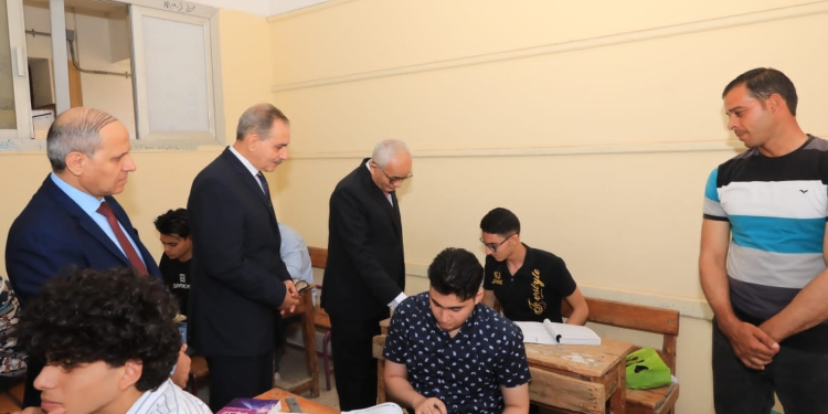 أخبار امتحانات الثانوية العامة اليوم.. أمهات مصر: عربي ثانوية عامة متوسط.. وبعض نقاط النحو تحتاج تركيز