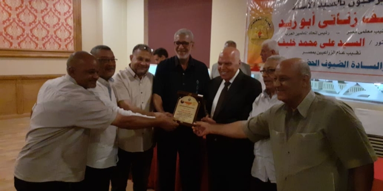 «الزناتي» يشهد حفل تكريم 26 قيادة تعليمية بالبحر الأحمر