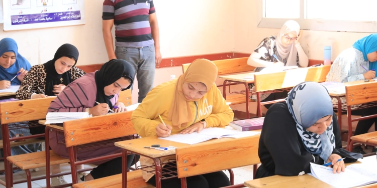 متى يختار الطالب البكالوريا ويبتعد عن الثانوية العامة وأيهما أفضل؟