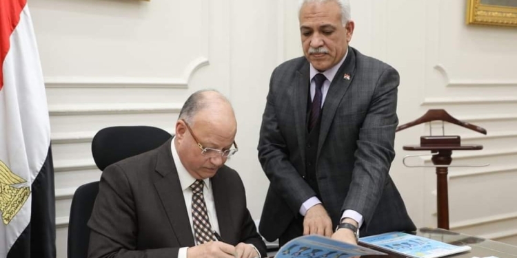 بدء سداد المصروفات الدراسية للصفوف الأولى بالبريد