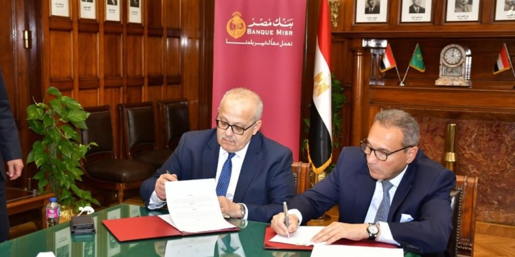 الخشت: مستشفيات جامعة القاهرة تقدم خدمات متميزة لآلاف المرضى مجانا