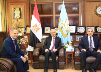 «حجازي» يتابع انتظام سير امتحانات بالثانوية العامة من غرفة العمليات بكفرالشيخ