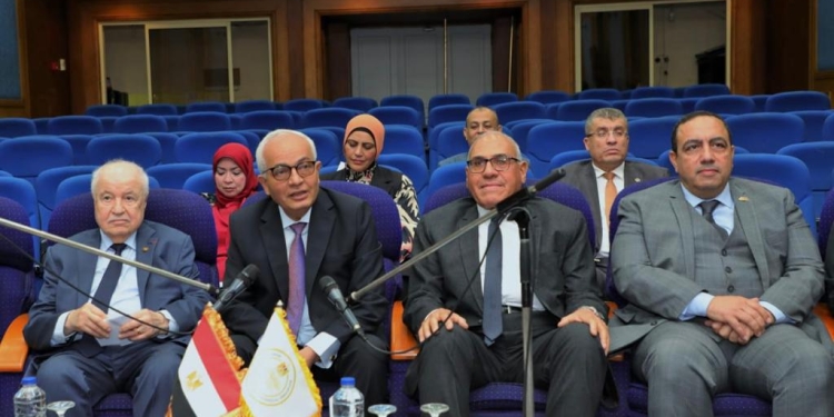 قرار عاجل من التعليم بشأن العمال فى لجان الثانوية العامة 2023 لمنع الغش