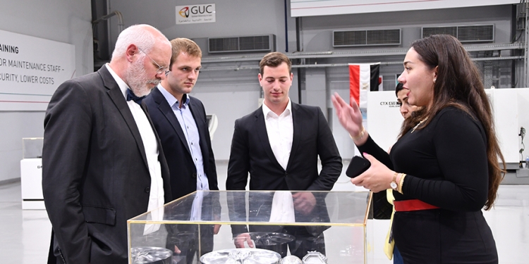 رئيس مكتب الهجرة في برلين: شباب الجامعتين الألمانيتين على مستوى عال من الكفاءه