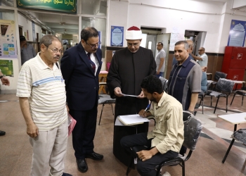 رئيس جامعة الأزهر يتفقد لجان امتحانات الفصل الدراسي الثاني بكليات قطاع الدَّراسة