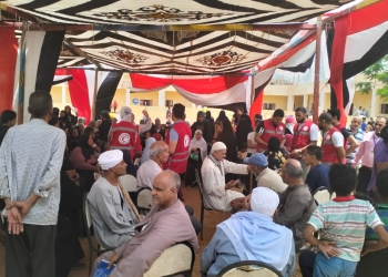 قافلة جامعة الأزهر الطبية إلى قرية الحجاز بمحافظة الإسماعيلية توقع الكشف الطبي على 1650 مريضًا وتصرف الأدوية بالمجان