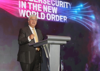 الدكتور أيمن عاشور، وزير التعليم العالي والبحث العلمي