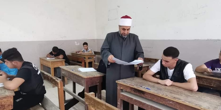 رئيس الشرقية الأزهرية يتابع امتحانات الثانوية الأزهرية من إدارة بلبيس 2023