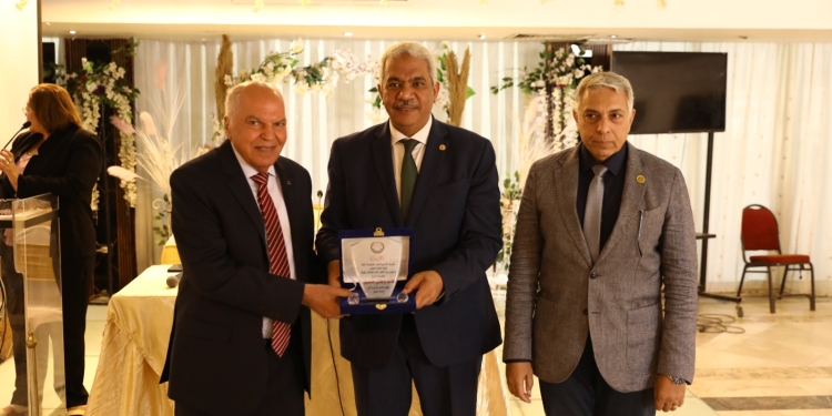 أكاديمية ناصر العسكرية تكرِّم نائب رئيس جامعة الأزهر وعميد الطب ضمن النماذج الوطنية المتميزة
