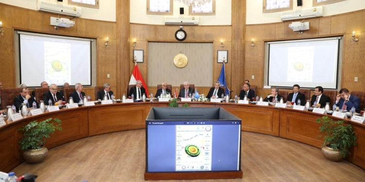 تنسيق الشهادات المعادلة 2023..95٪ للطب و 90٪ للاسنان والصيدلة