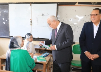 كيف تتلافى الخطأ فى تظليل الإجابة فى البابل شيت؟.. «حجازي» يجيب