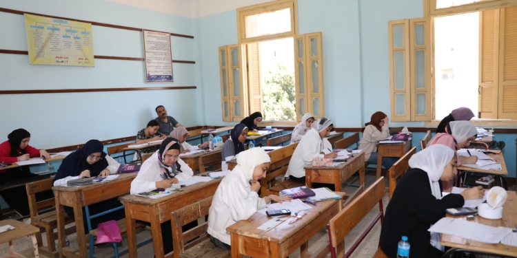 الثانوية العامة 2023.. تداول إجابات امتحاني الفيزياء والتاريخ على الإنترنت