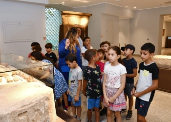 متحف الزعفران بجامعة عين شمس يستقبل زيارة أطفال متحف الطفل