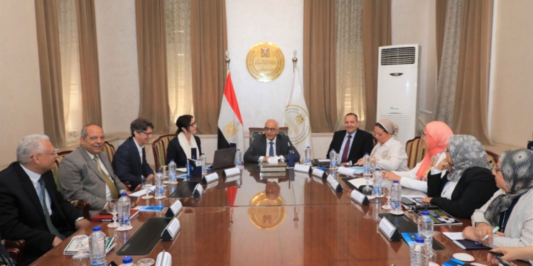 خبيرة إنشاءات إيطالية لوزير التربية والتعليم: ربط المبنى المدرسي بالمجتمع واستغلال الفراغات