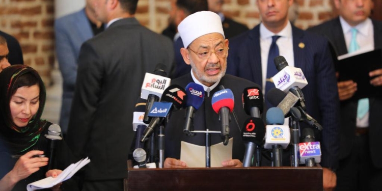 شيخ الأزهر: تاريخ «الظاهر بيبرس» يشهد بعظم دوره فيما أسداه للإسلام من إسهامات كبرى والقيام بواجب الأخوة الإنسانية