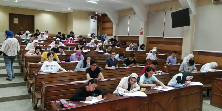 إقبال كبير باختبارات القدرات بكلية الفنون الجميلة جامعة حلوان