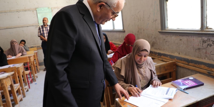 رضا حجازي: الوزارة تبذل أقصى جهودها لإتمام امتحانات الثانوية العامة 2023 بصورة منضبطة وآمنة