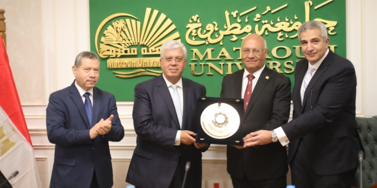 تنسيق الشهادات الفنية.. موعد امتحانات القبول بكليات التجارة والهندسة