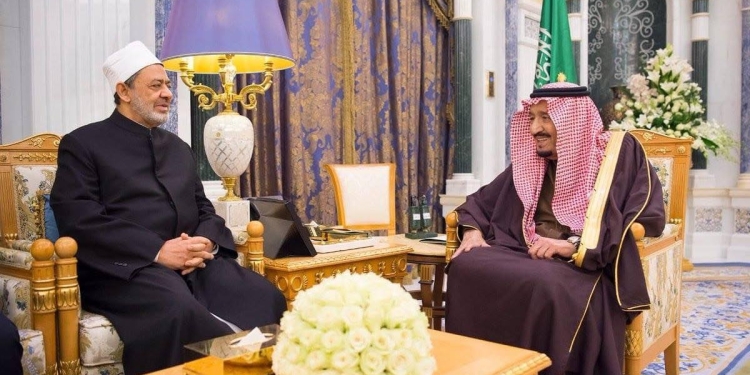 شيخ الأزهر يهنئ خادم الحرمين الشريفين وولي العهد السعودي بنجاح موسم الحج هذا العام
