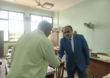 نائب رئيس جامعة الأزهر يهنئ العاملين بعد العودة من أجازة عيد الأضحى المبارك