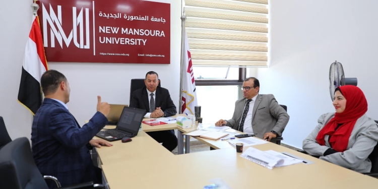 انتظام مقابلات المتقدمين لشغل الوظائف الأكاديمية بجامعة المنصورة الجديدة