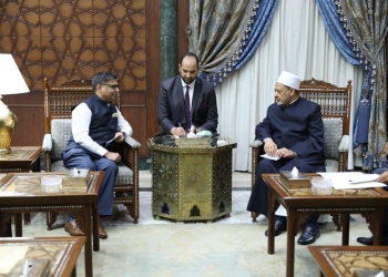 شيخ الأزهر يستقبل نائب مستشار الأمن القومي الهندي ويبحثان سبل تعزيز الحوار بين الأديان والتعاون المشترك