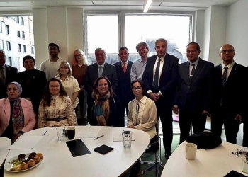المتيني يشارك في زيارة وفد القيادات الجامعية لبحث آليات التعاون مع جامعة لندن