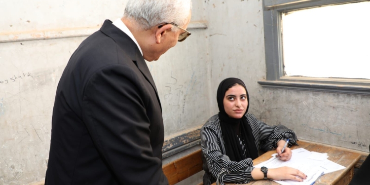 أمهات مصر: تباين الآراء حول مستوى امتحان "الديناميكا" لطلاب الثانوية العامة 2023