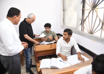 أمهات مصر: فيزياء الثانوية العامة 2023 أسهل من الكيمياء والتاريخ به أسئلة صعبة وغير مباشرة