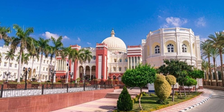الجامعة البريطانية يالقاهرة