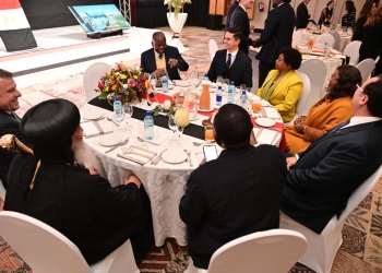 ‎رئيس جامعة عين شمس يزور ناميبيا