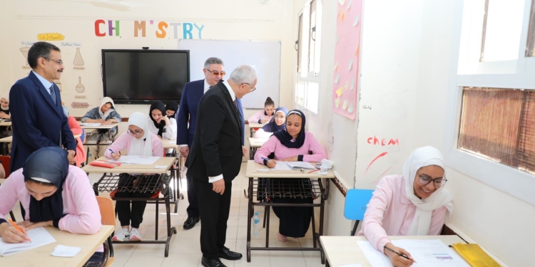 الثانوية العامة 2023.. أولياء أمور مصر: شكاوى من ضيق وقت امتحان "الديناميكا"